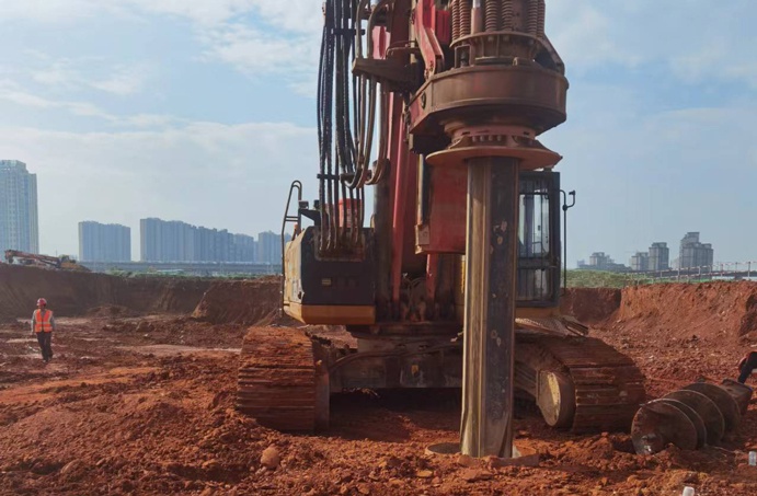 新建區(qū)職業(yè)技術(shù)學(xué)校新校區(qū)建設(shè)項目順利完成首樁施工